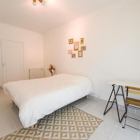 Charmant Logement Plein Pied Au Coeur Du Village Castelculier Exteriör bild